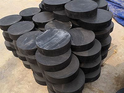 东兰县板式橡胶支座由若干层橡胶片与薄钢板经加压硫化